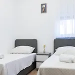 Mihael House - Three Bedroom With Jacuzzi Σπίτι διακοπών