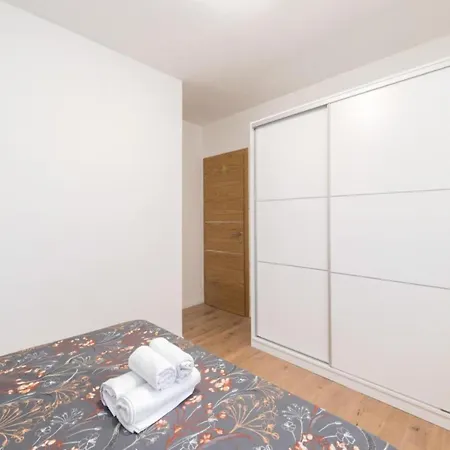 Mihael House - Three Bedroom With Jacuzzi בית נופש *